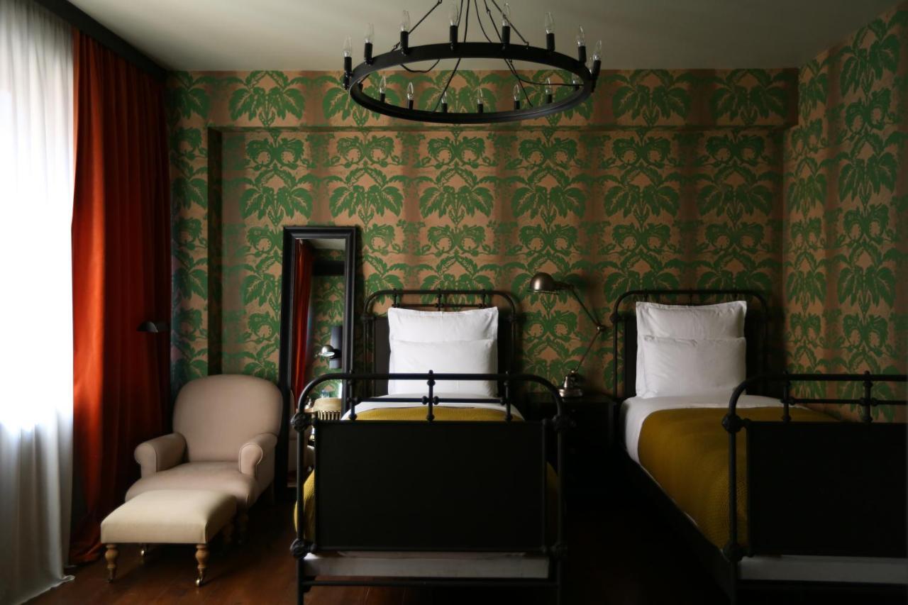 Rooms Hotel Tbilisi Exterior photo A room at the Hotel de Matignon